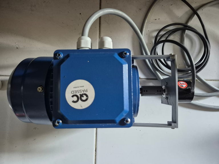 Encoder pada sistem monitoring motor